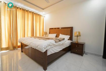 2-BHK Luxury Apartment with 5 star Amenities (GymPool Cinema Clubhouse and Rooftop) - image 7