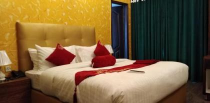 Hotel The Holiday - image 23