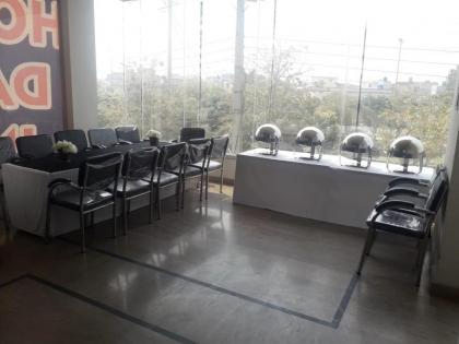 Hotel Day In Lahore - image 27