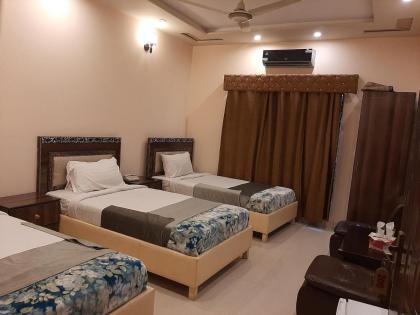 Hotel Day In Lahore - image 30