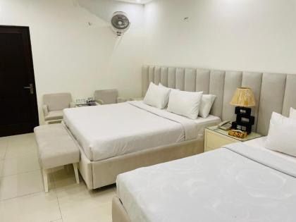 Marryleena Hotel Gulberg - image 21