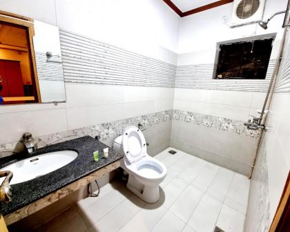 Royal Pakeeza Hotel - image 21