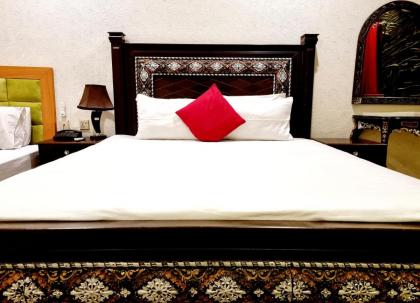 Royal Pakeeza Hotel - image 24