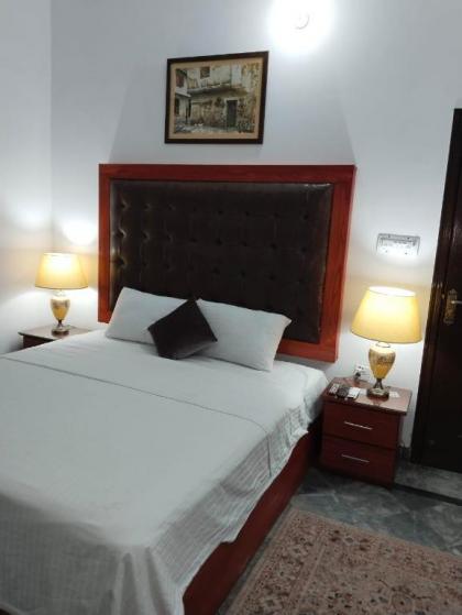 The Guest House near to Airport - image 22