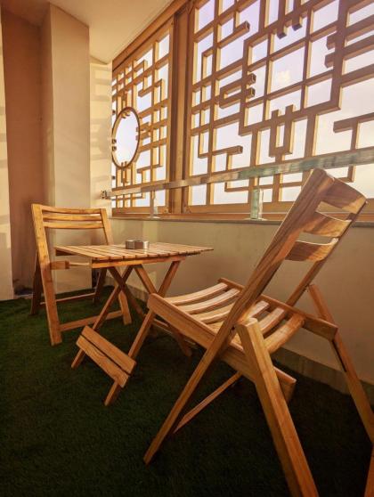 Sunset View One-Bed Apartment - image 22