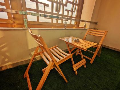 Sunset View One-Bed Apartment - image 23