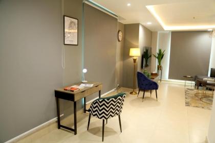 Sky Vista Apartments in Gold Crest Mall DHA - Skyline Views - image 21