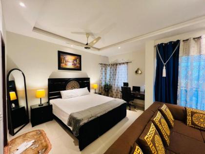 One Bedroom Luxury Apartment 1 Bed - image 21