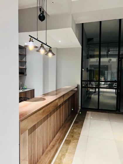 One Bedroom Luxury Apartment 1 Bed - image 23