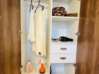 One Bedroom Luxury Apartment 1 Bed - image 27