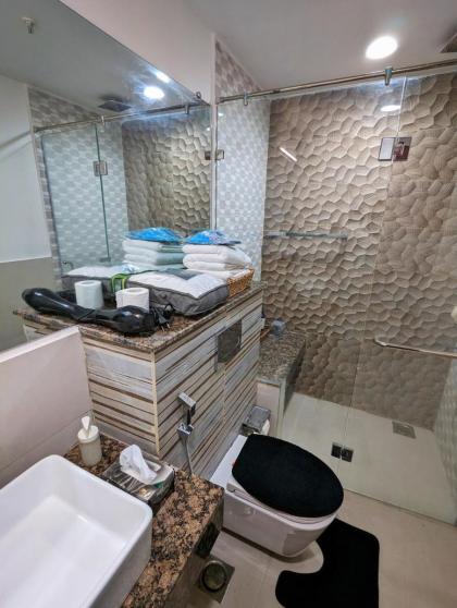 Sunset View Executive One-bed Apartment - image 24