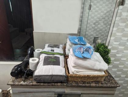 Sunset View Executive One-bed Apartment - image 26