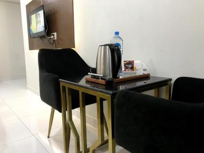 Cozy Studio Apartment in Bahria Lahore - image 21