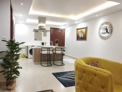 Luxurious Appartment in GOLDCREST DHA Lahore - image 26