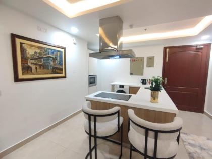 Luxurious Appartment in GOLDCREST DHA Lahore - image 28