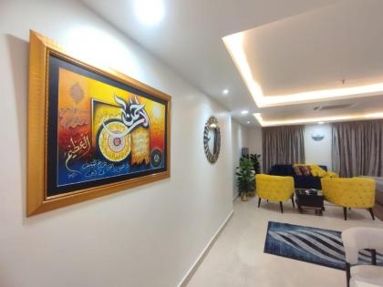 Luxurious Appartment in GOLDCREST DHA Lahore - image 29