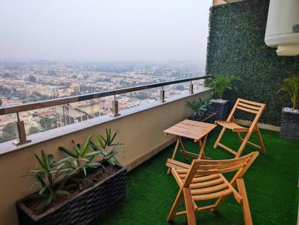 Goldcrest Mall Three-bed Luxury Suite - image 29